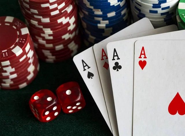Tìm hiểu các vòng cược phổ biến của game Poker