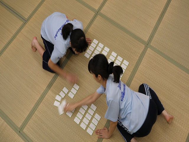Các bộ bài Karuta Nhật Bản