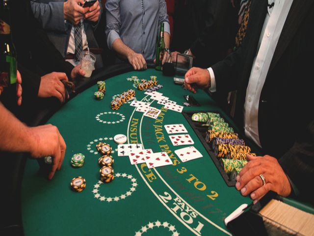 Kinh nghiệm chơi Casino – Chơi thử bản miễn phí trước