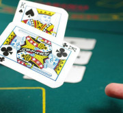 Hướng Dẫn Chi Tiết Về Cách Chơi Bài Poker Texas